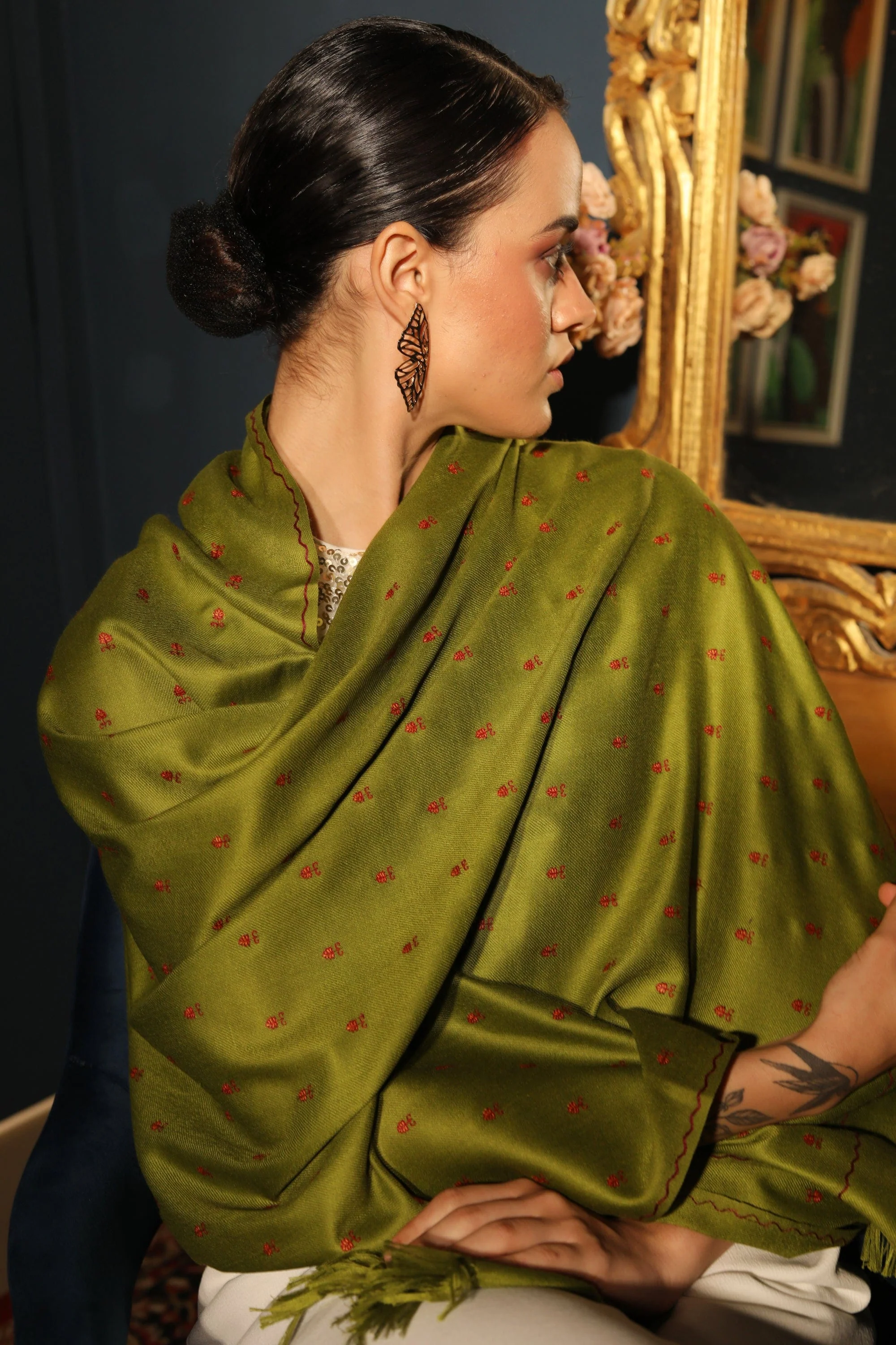 Pashtush womens Fine Wool stole, booti design, Emerald Green - Image 7