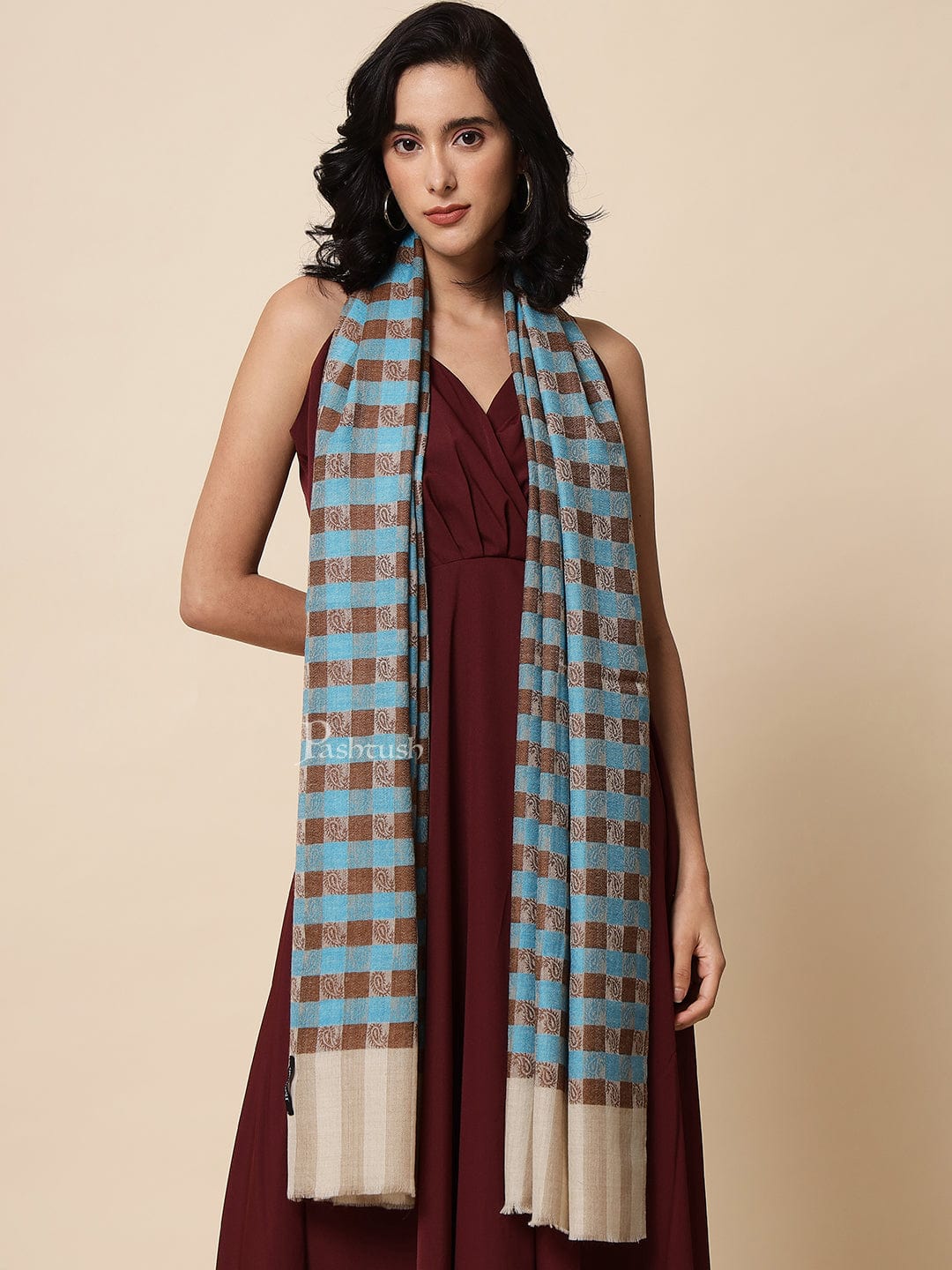 Pashtush womens Fine Wool Stole, Checkered design, Beige and Tuscan Blue - Image 3