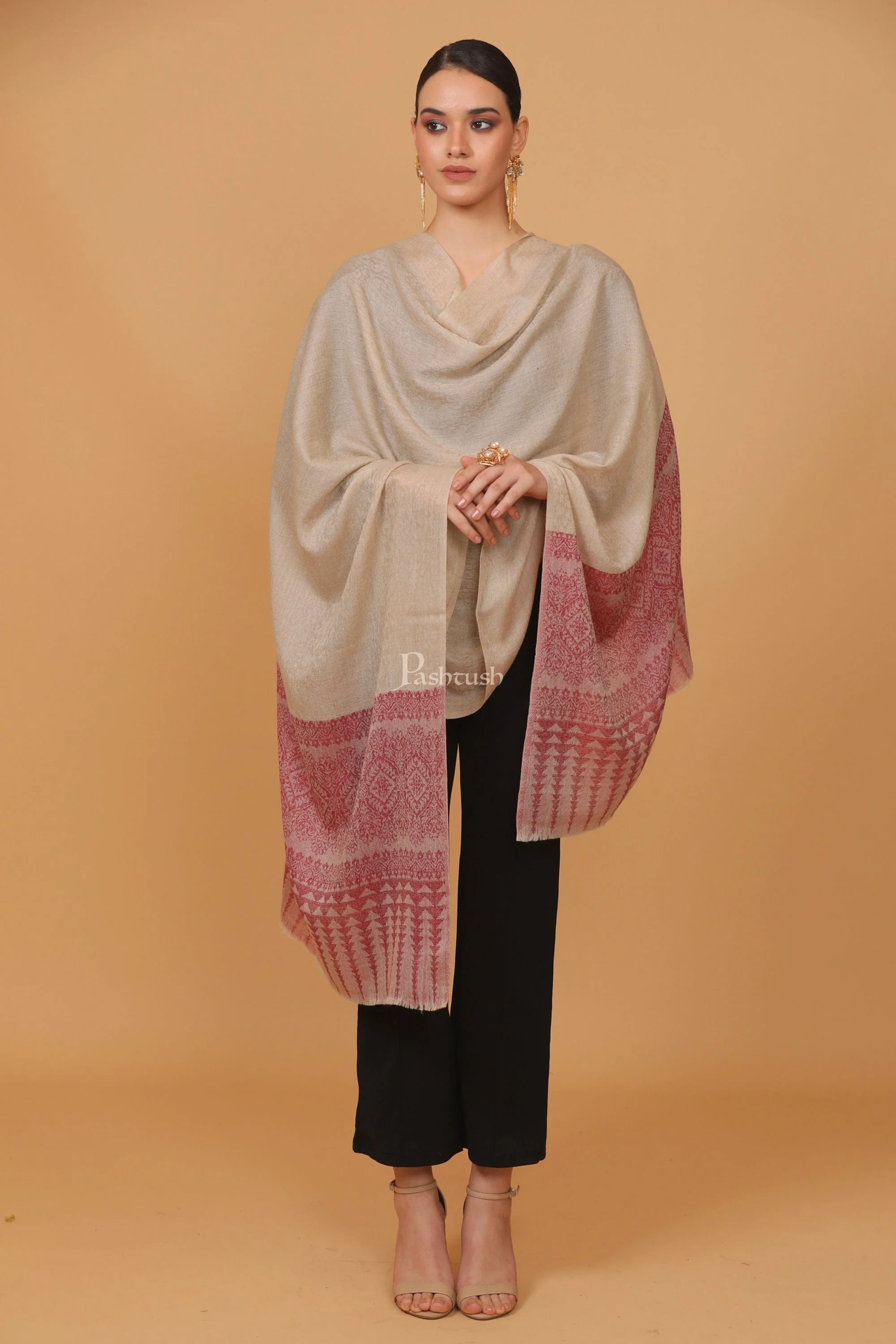 Pashtush womens Fine Wool stole, diamond weave design, Beige And Maroon - Image 4