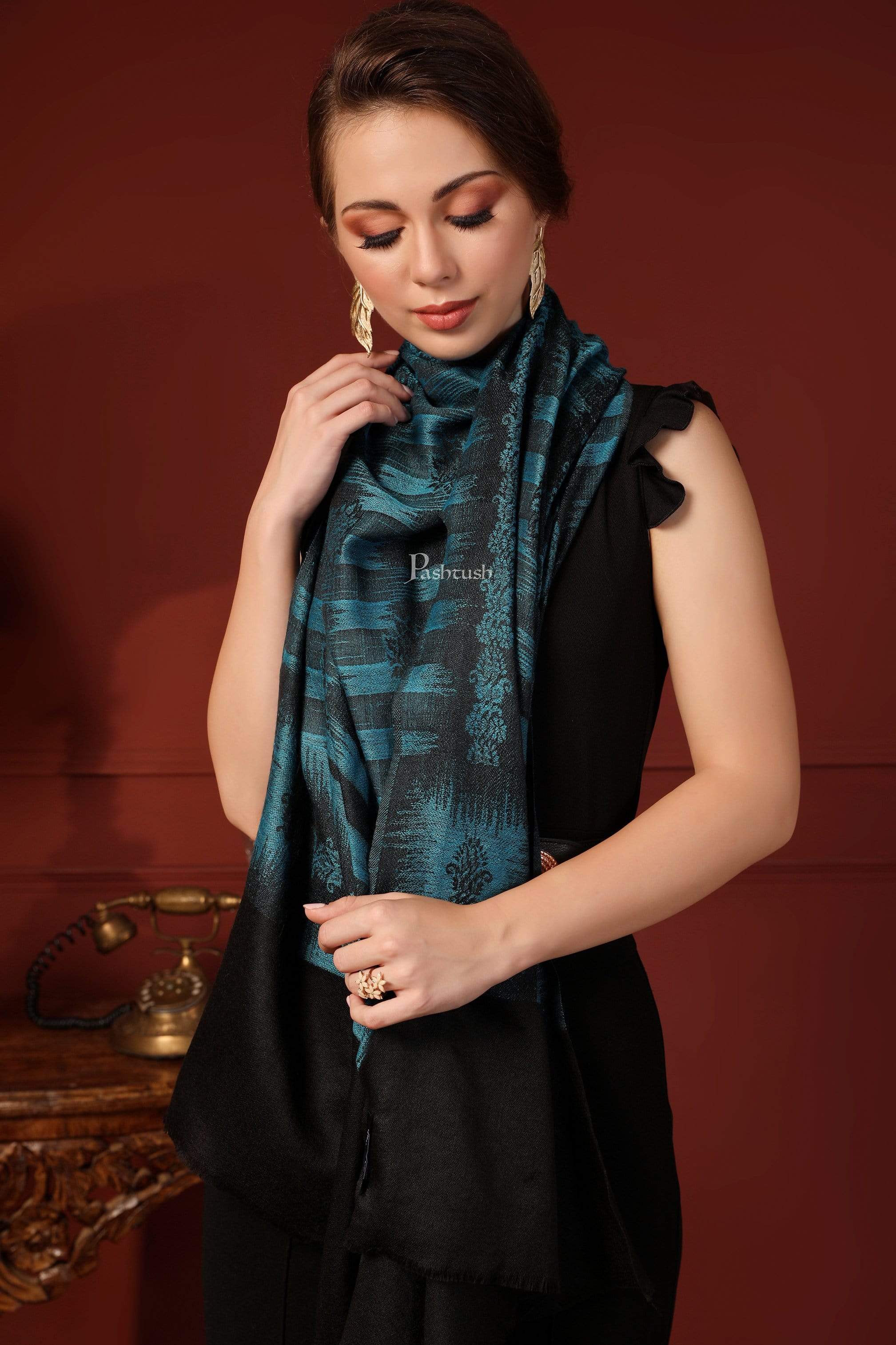 Pashtush Women'S Fine Wool Stole, Ikkat Design, Pacific Blue - Image 5