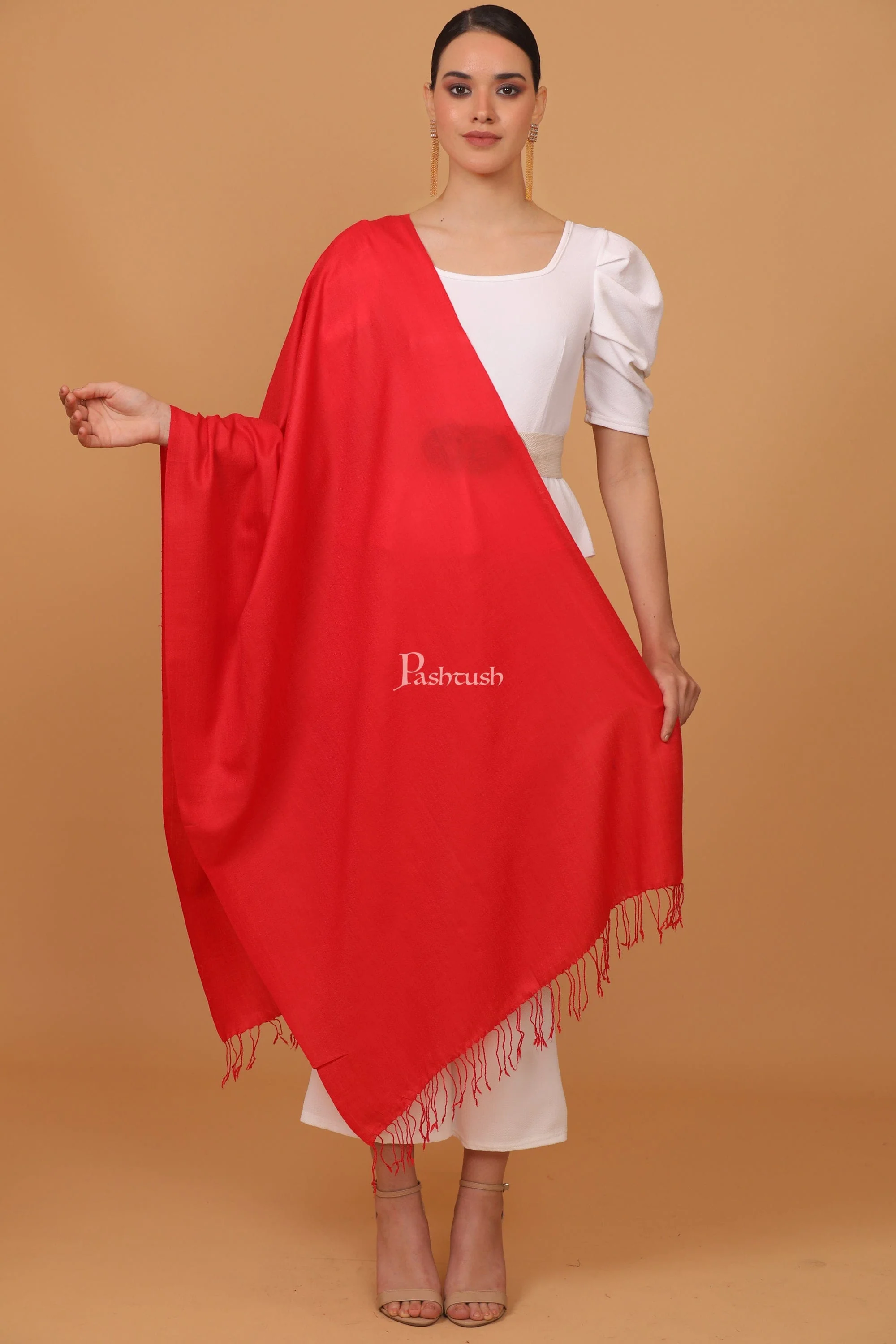 Pashtush womens Fine Wool stole, plain design, Red - Image 2