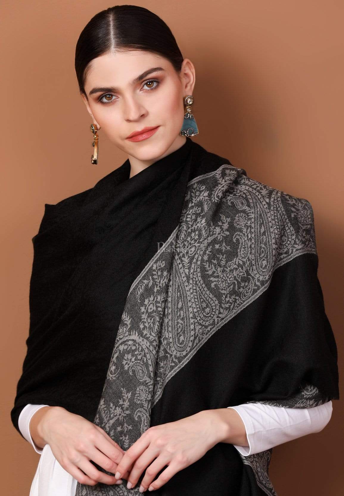 Pashtush Womens Luxury Wool Scarf, Fine Wool Stole, Chanting Paisley - Image 5