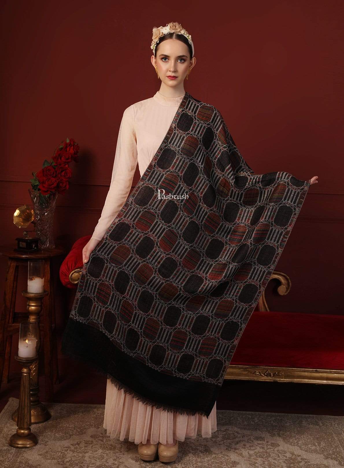Pashtush Womens Reversible Stole, 100% Pure Wool With Woolmark Certification Black - Image 3