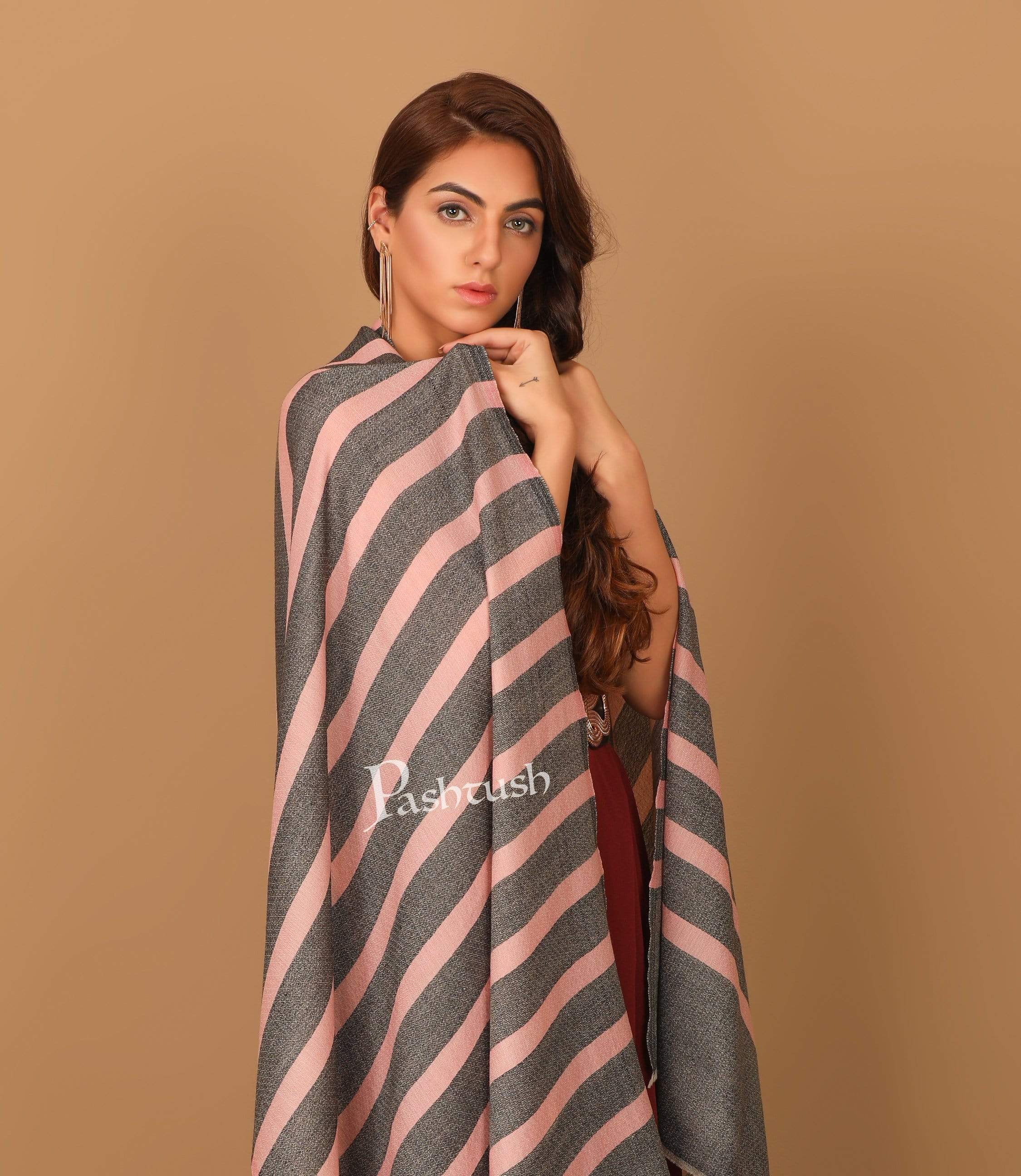 Pashtush Women'S Soft Fine Wool Scarf, Peach And Grey Melange - Image 4