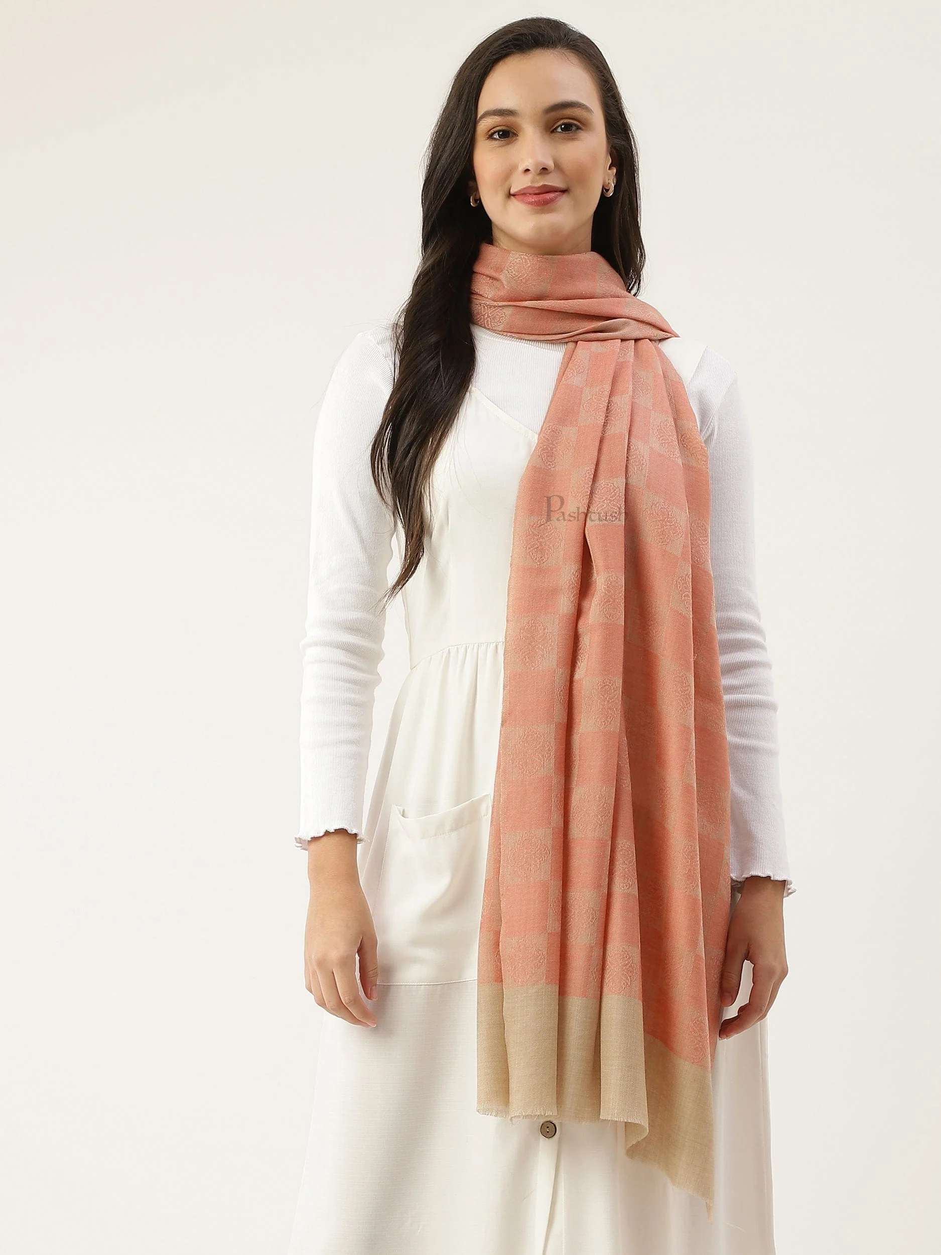 Pashtush womens Stole, Checkered design, Peach