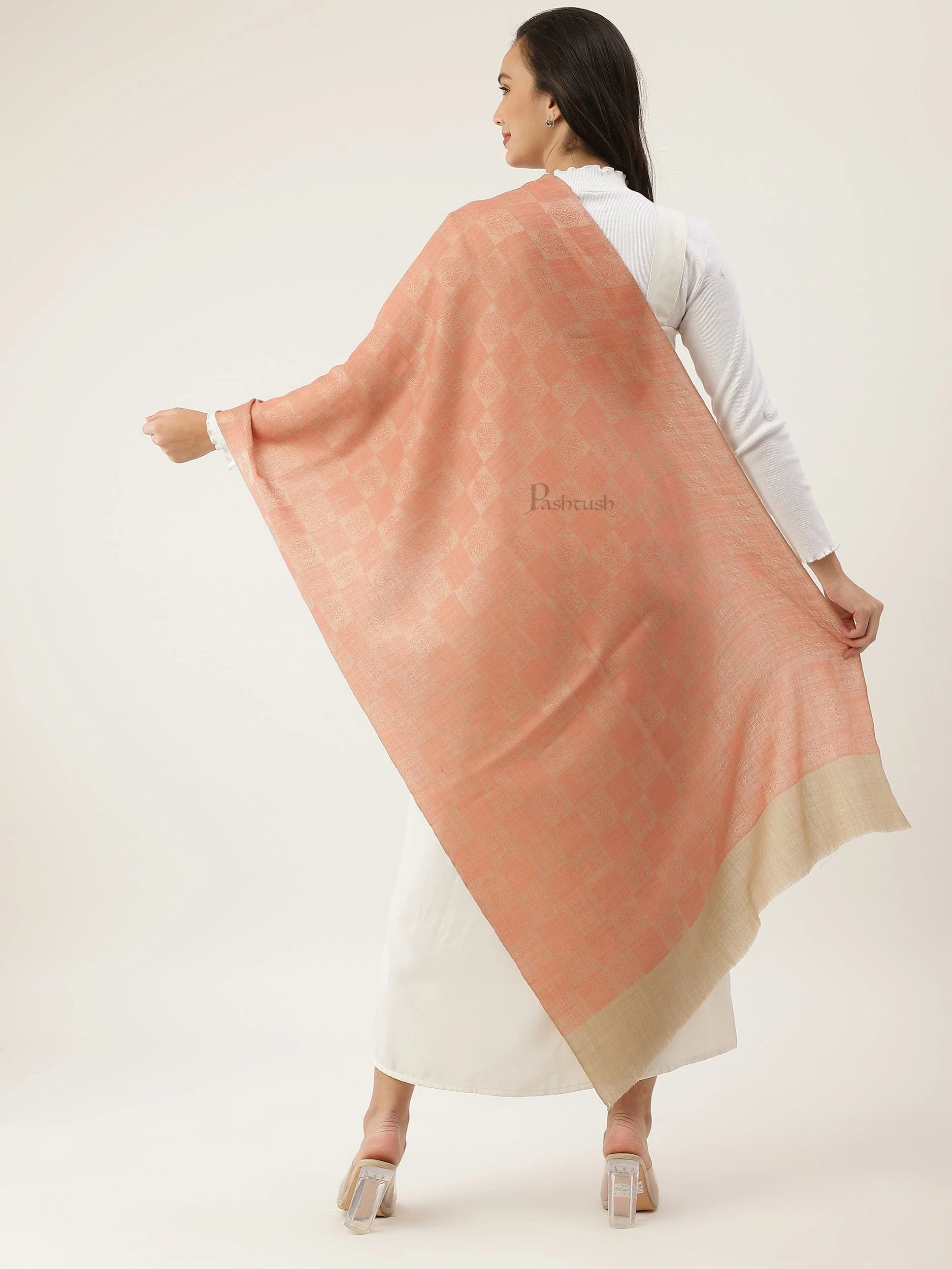 Pashtush womens Stole, Checkered design, Peach - Image 5