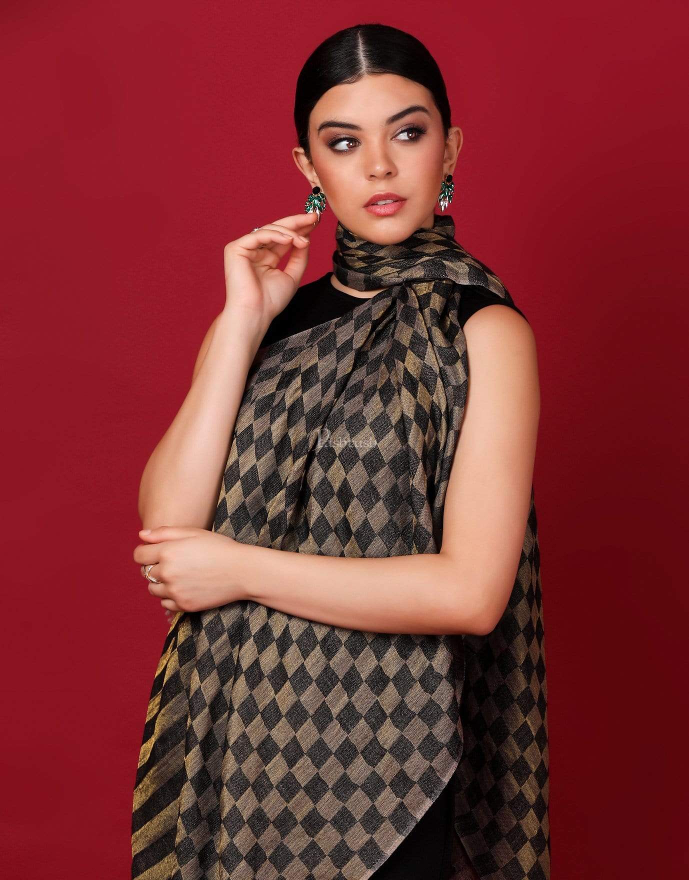 Pashtush Womens Twilight Checkered Scarf, With Shimmery Zari Thread Weave, Black And Gold - Image 2