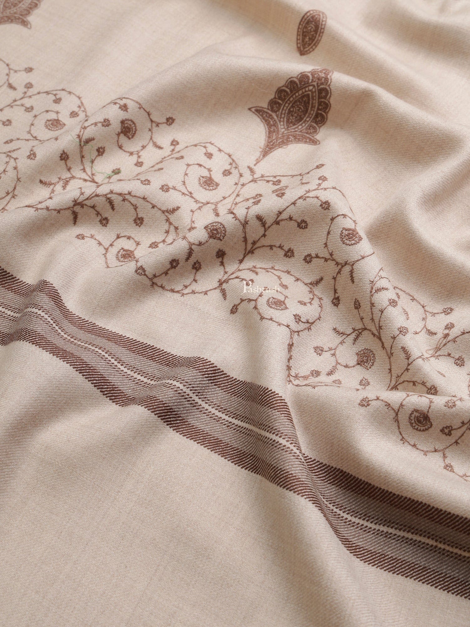 Pashtush Womens, Fine Wool, Bootey Kashmiri Embroidery, Beige - Image 2