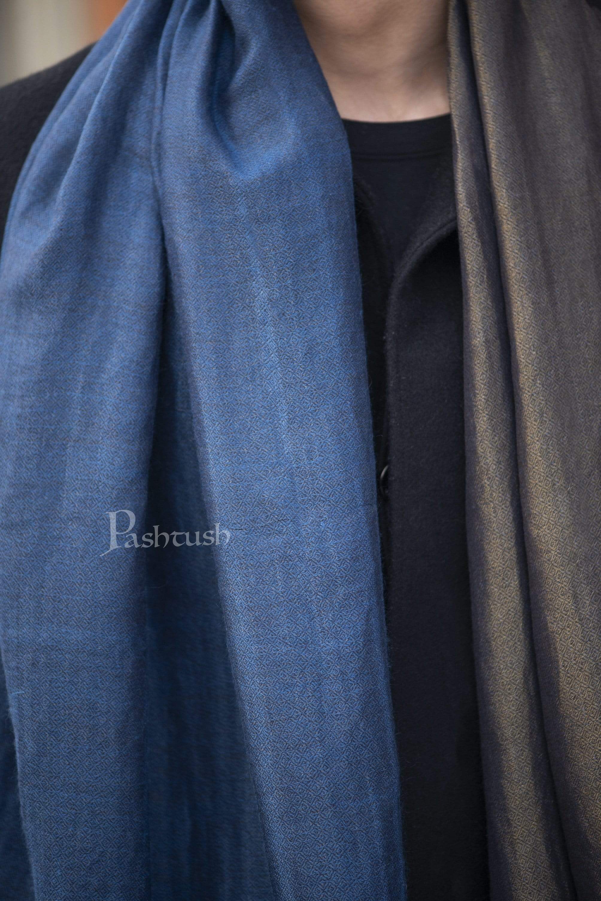 Pashtush Mens Twilight Collection, Reversible With Metallic Thread Weave, Fine Wool - Image 5