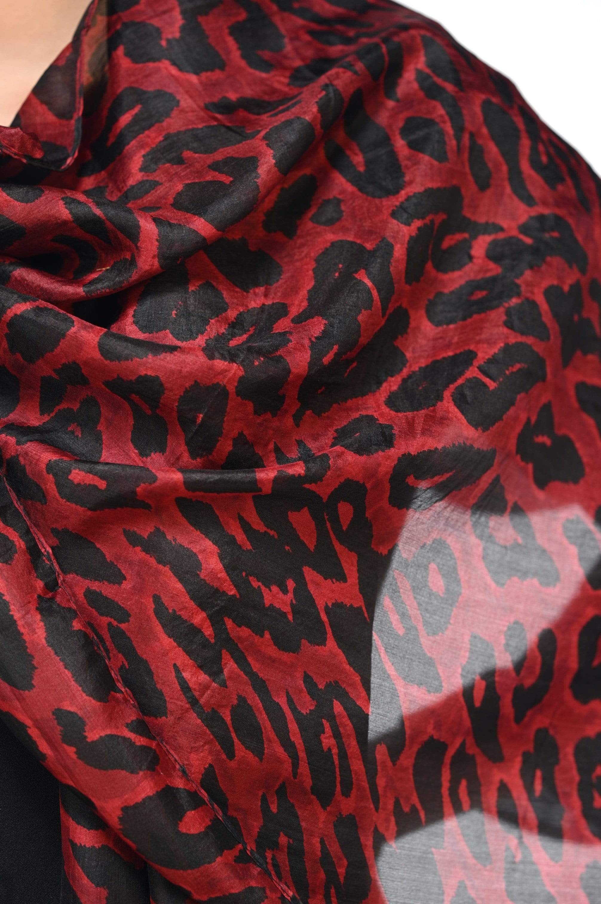 Pashwool Womens Pure Silk Scarf, Extra Soft And Lightweight, With Animal Pattern - Image 6